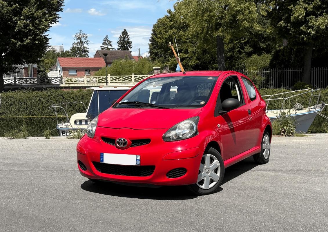 TOYOTA AYGO -  (2010)